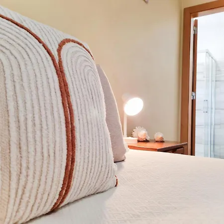 Casa Tombua - Pool - & Center 300m - Ac - Wifi Daire *