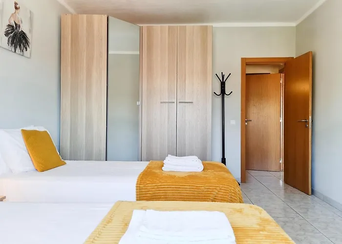 Casa Tombua - Pool - & Center 300m - Ac - Wifi