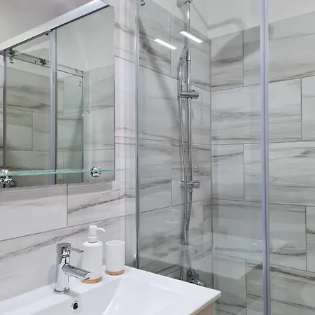 아파트 Casa Tombua - Pool - & Center 300m - Ac - Wifi *