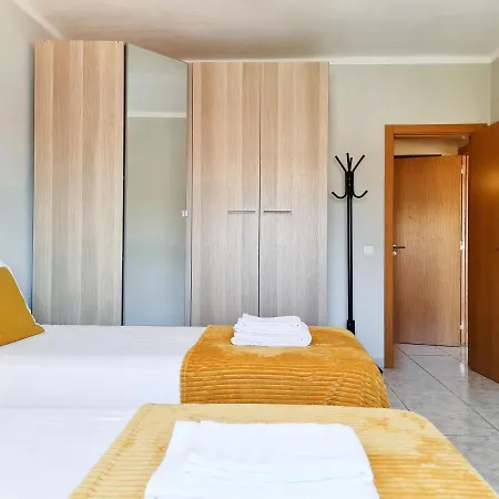Casa Tômbua - Pool - Beach&center 300m - Ac - Wifi