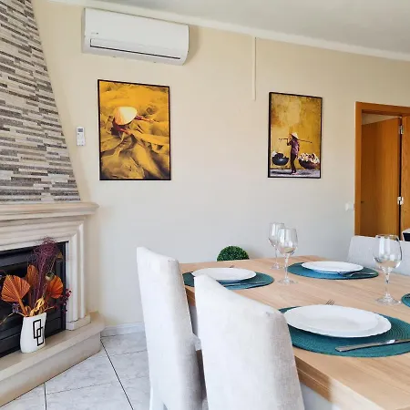 아파트 Casa Tombua - Pool - & Center 300m - Ac - Wifi *